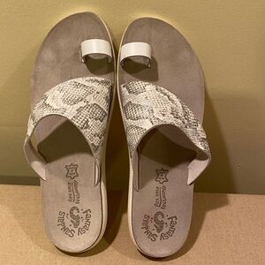 Snake-Print Toe-Ring Slide Sandals in White and Gray